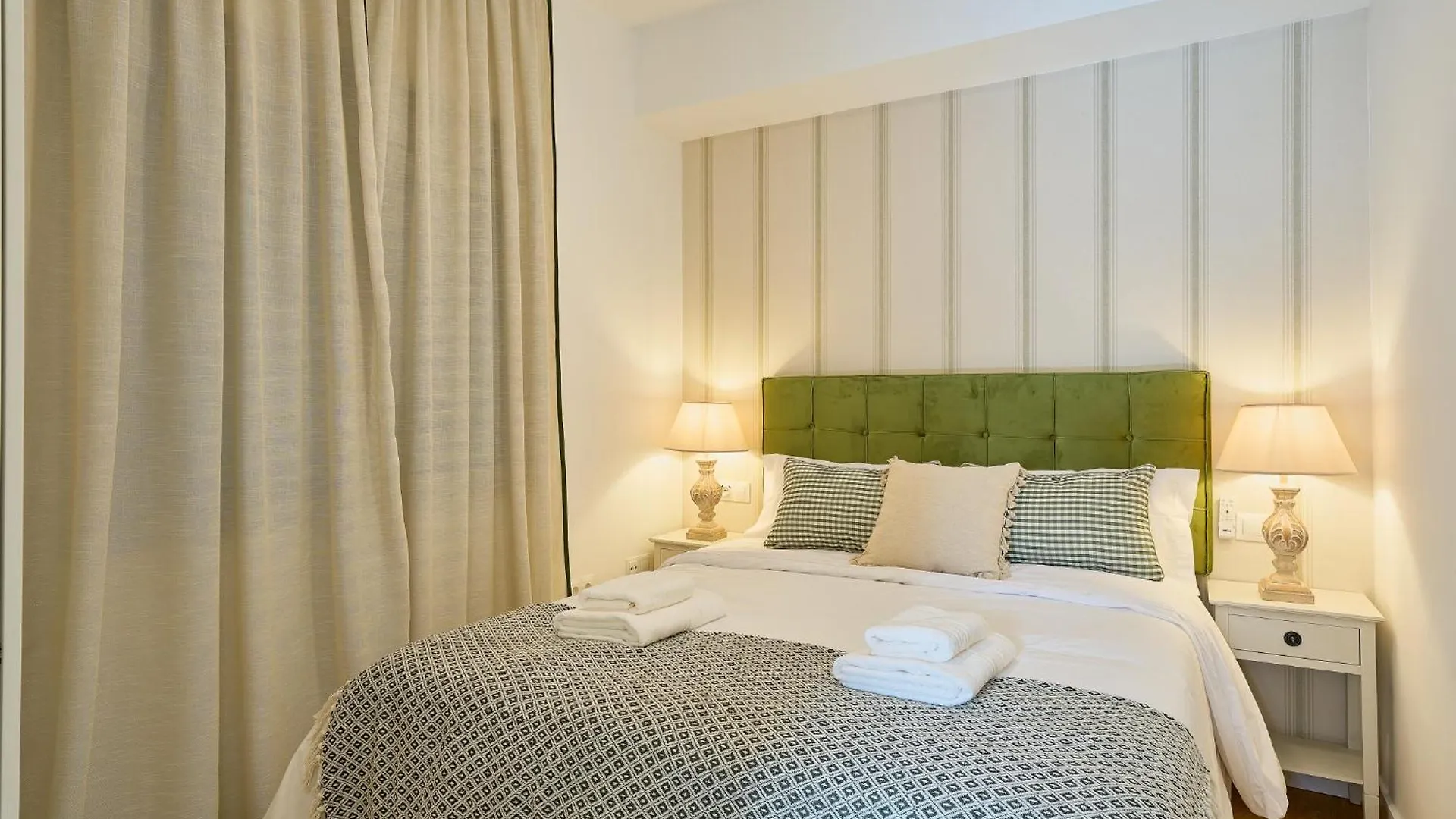 Malaga Mirage By Lovely Rentals 0*,  España